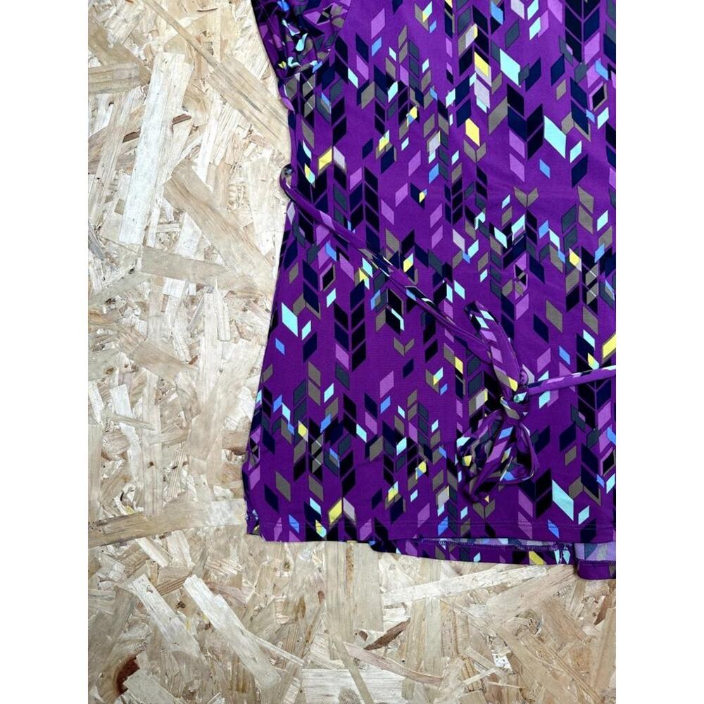 Attention Womens Purple Geometric Blouse Size Large Cap Sleeve V-Neck Belted Top - Picture 11 of 16